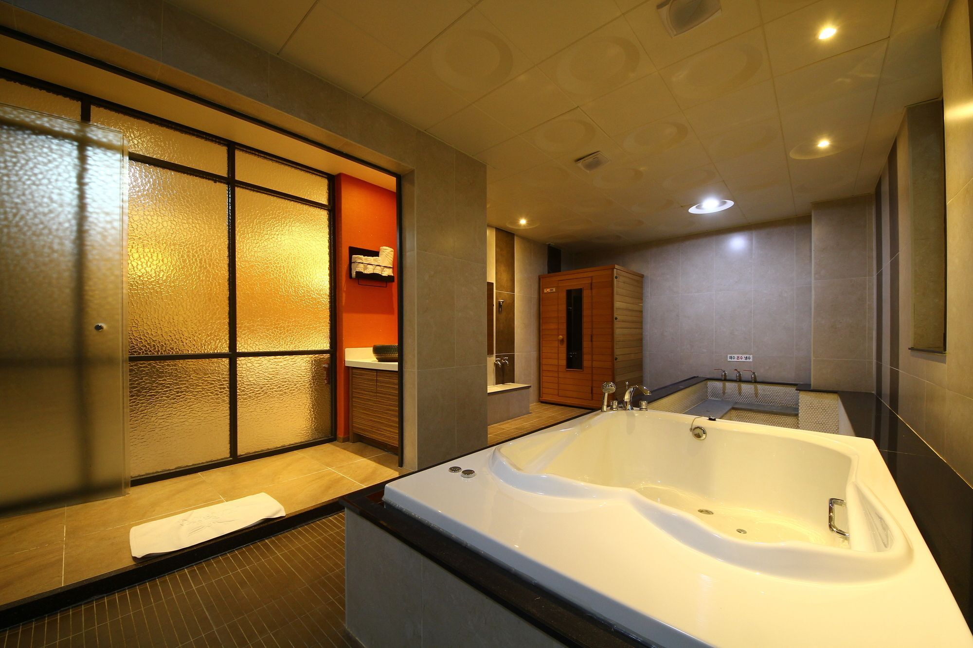 Habibi Hotel Incheon Exterior foto