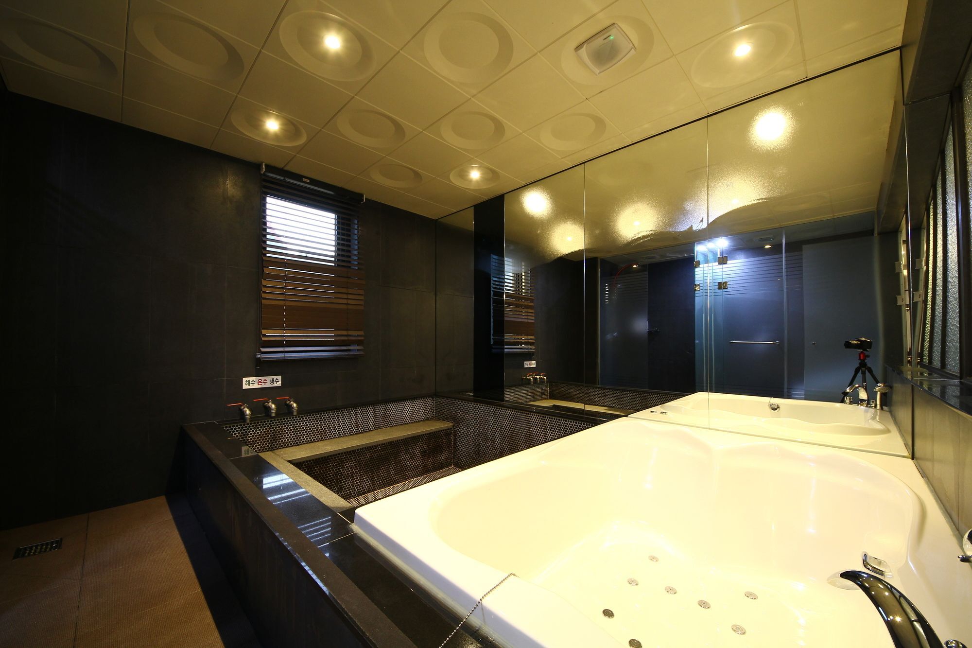 Habibi Hotel Incheon Exterior foto